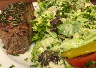 gasthaus zur gerste steak mit salat